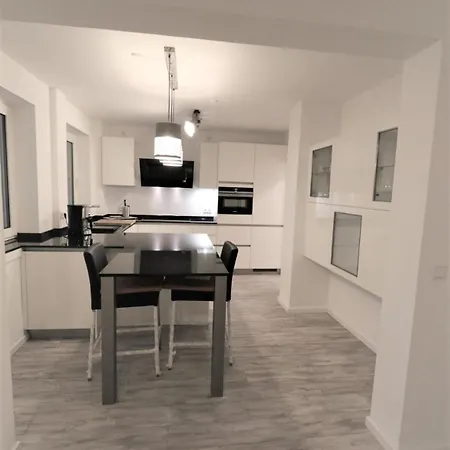 Riverside: Messe/business/fewo Chata