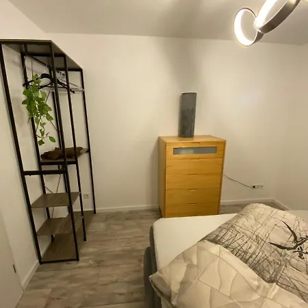 Lodge Riverside: Messe-, Business-, Ferienwohnung *