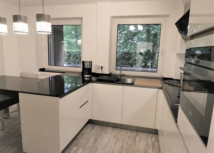 Riverside: Messe-, Business-, Ferienwohnung Lodge Leichlingen