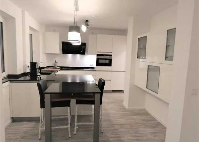 Riverside: Messe/business/fewo Lodge