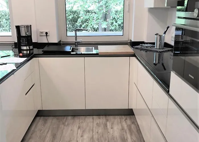 Lodge Riverside: Messe-, Business-, Ferienwohnung *